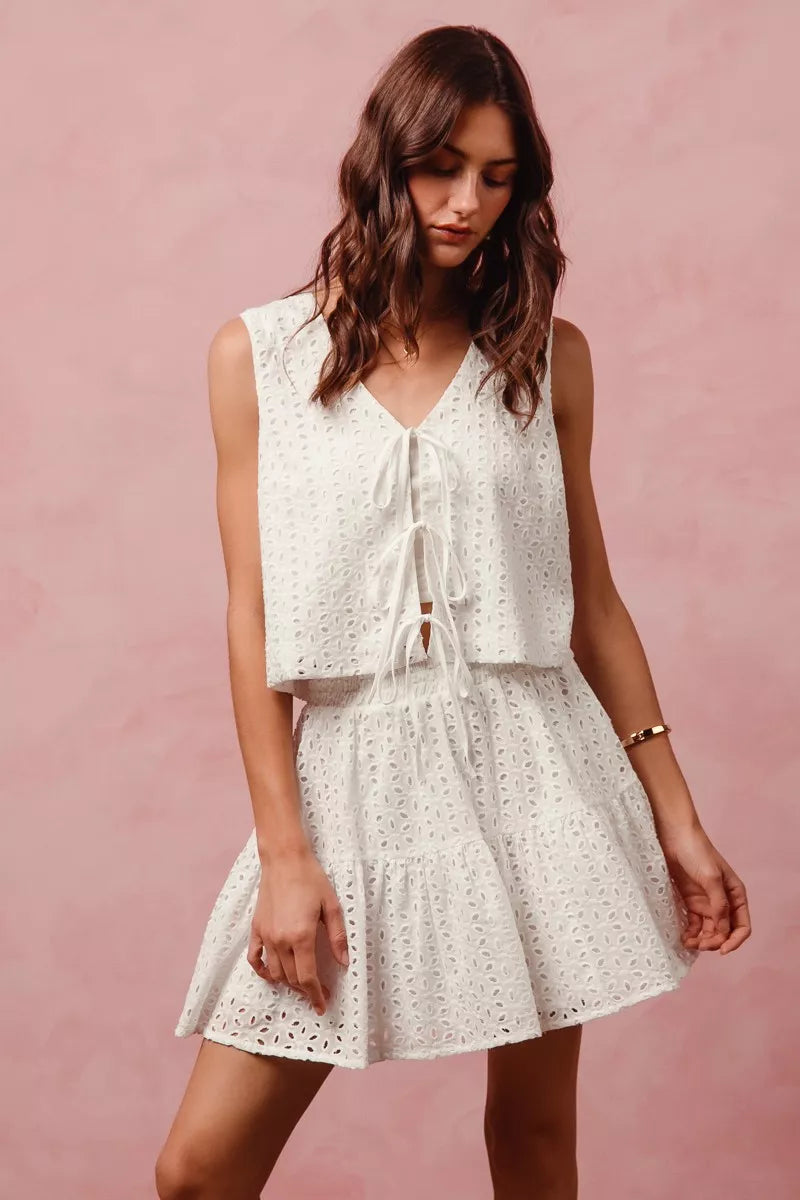 SO ME Floral Eyelet Lace Tie Front Vest