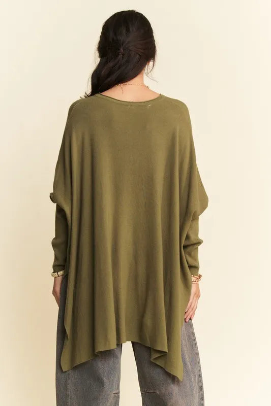 Davi & Dani High-Low Side Slit Batwing Sleeve