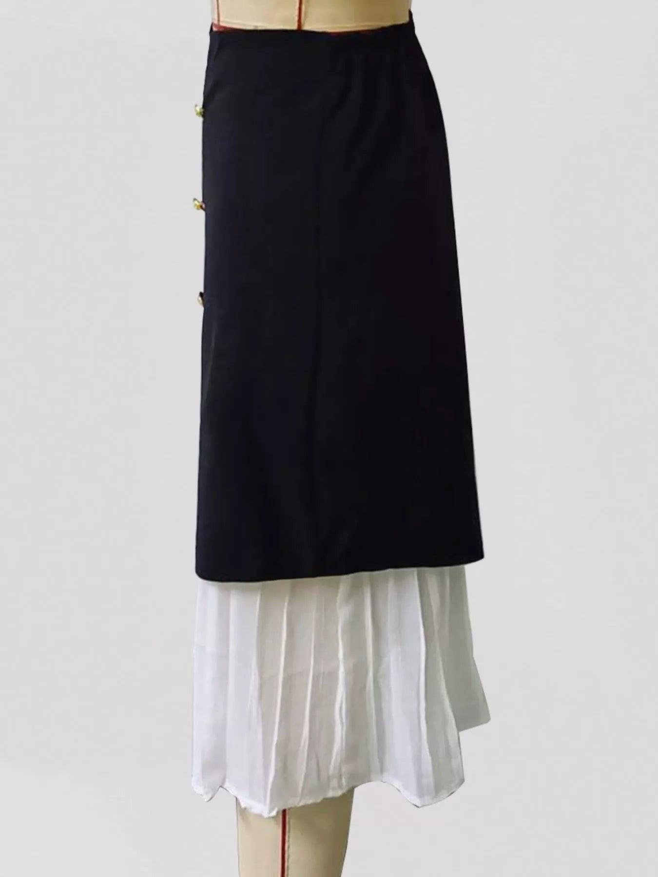 High-Waisted Button Decor Pleated Hem Skirt