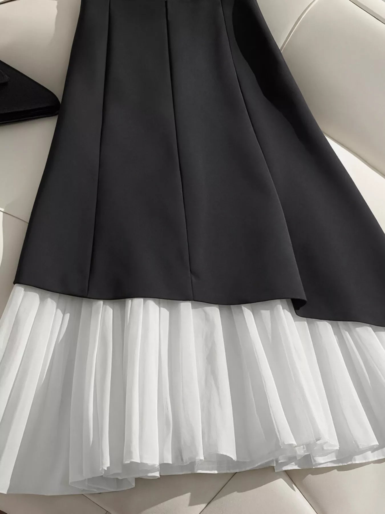High-Waisted Button Decor Pleated Hem Skirt
