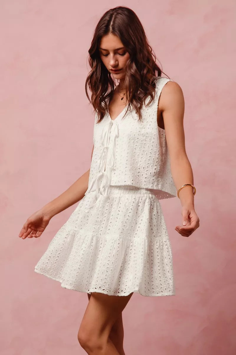 SO ME Floral Eyelet Lace Tie Front Vest